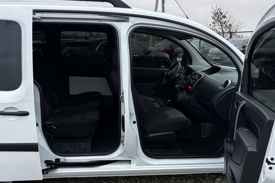 Продам Renault Kangoo пасс. 2020 года в Львове