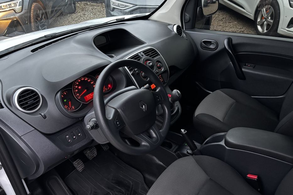 Продам Renault Kangoo пасс. 2020 года в Львове