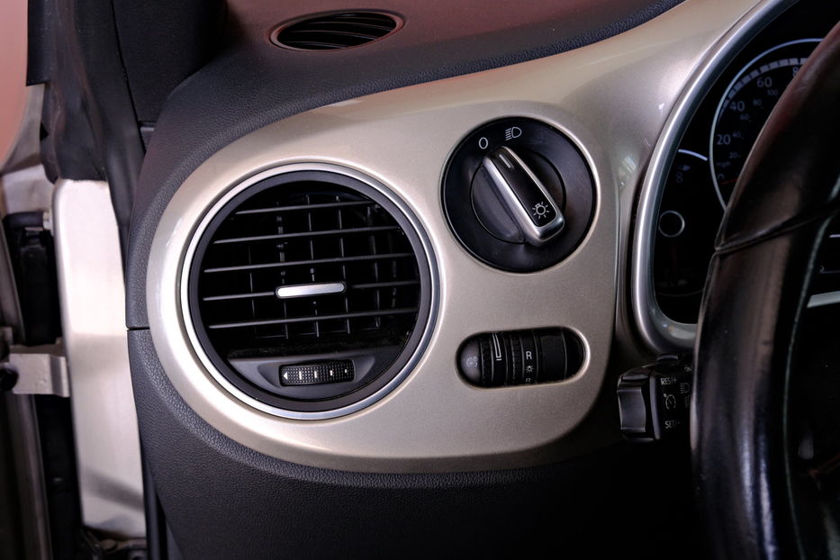 Продам Volkswagen Beetle Cabriolet 2013 года в Одессе