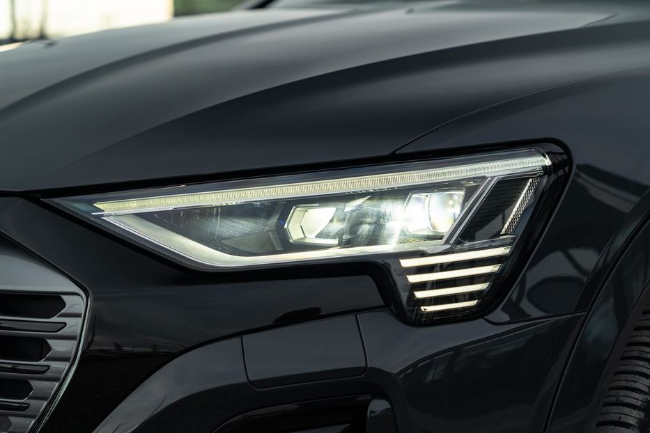 Продам Audi Q8 e-tron Sportback S-line 2023 года в Черновцах