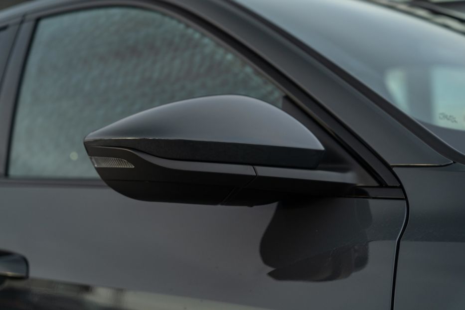 Продам Audi Q8 e-tron Sportback S-line 2023 года в Черновцах