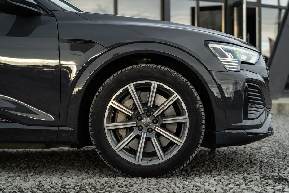 Продам Audi Q8 e-tron Sportback S-line 2023 года в Черновцах