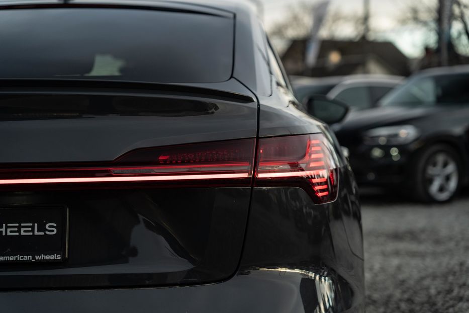 Продам Audi Q8 e-tron Sportback S-line 2023 года в Черновцах