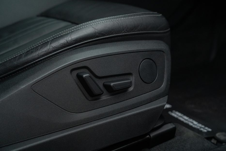 Продам Audi Q8 e-tron Sportback S-line 2023 года в Черновцах