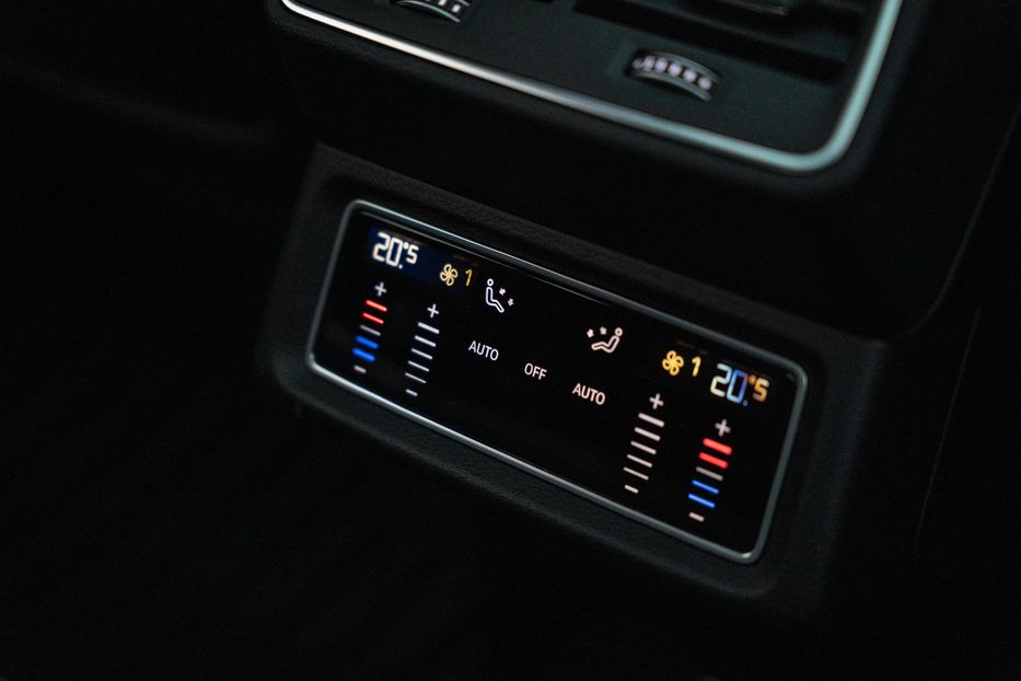 Продам Audi Q8 e-tron Sportback S-line 2023 года в Черновцах