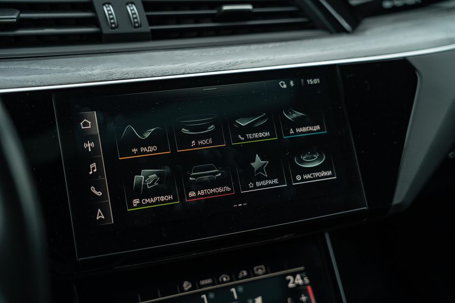 Продам Audi Q8 e-tron Sportback S-line 2023 года в Черновцах