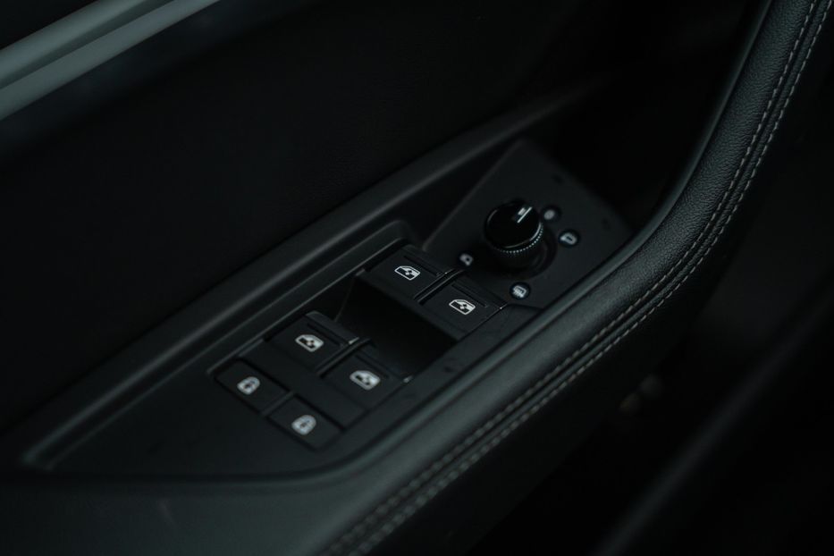 Продам Audi Q8 e-tron Sportback S-line 2023 года в Черновцах