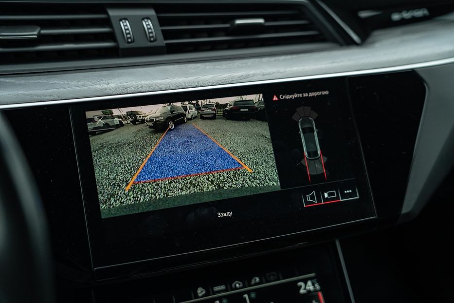 Продам Audi Q8 e-tron Sportback S-line 2023 года в Черновцах