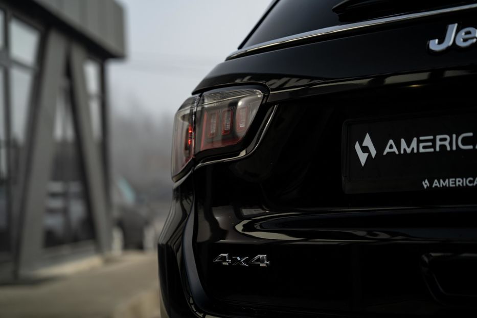 Продам Jeep Compass Limited 4x4 2018 года в Черновцах