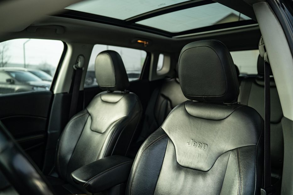 Продам Jeep Compass Limited 4x4 2018 года в Черновцах