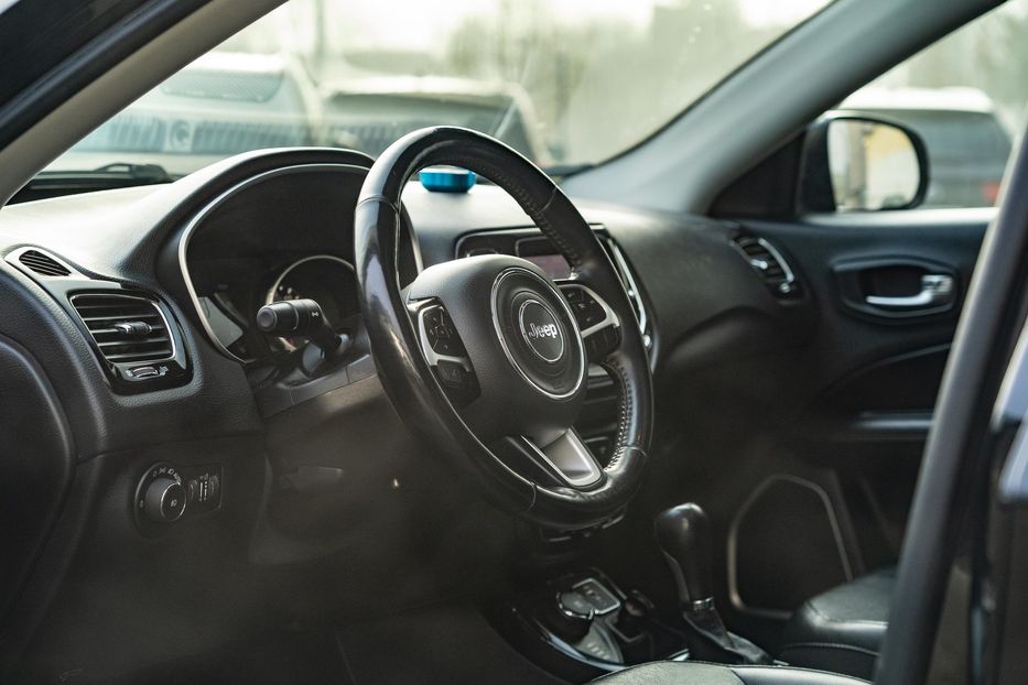 Продам Jeep Compass Limited 4x4 2018 года в Черновцах