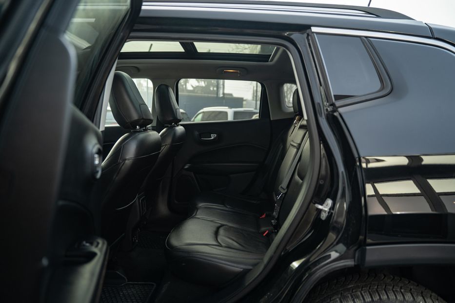 Продам Jeep Compass Limited 4x4 2018 года в Черновцах