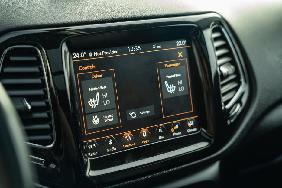 Продам Jeep Compass Limited 4x4 2018 года в Черновцах