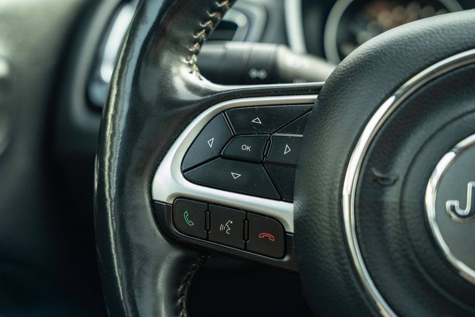 Продам Jeep Compass Limited 4x4 2018 года в Черновцах