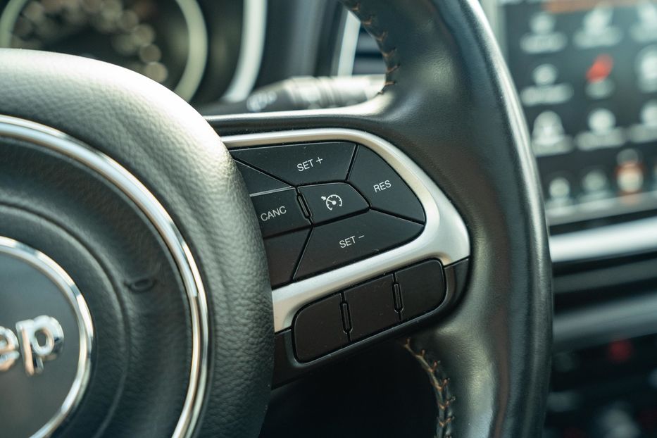 Продам Jeep Compass Limited 4x4 2018 года в Черновцах