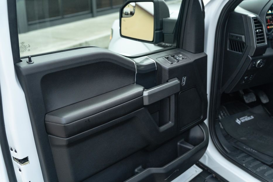 Продам Ford F-Series F-150 SuperCrew XLT 2018 года в Черновцах