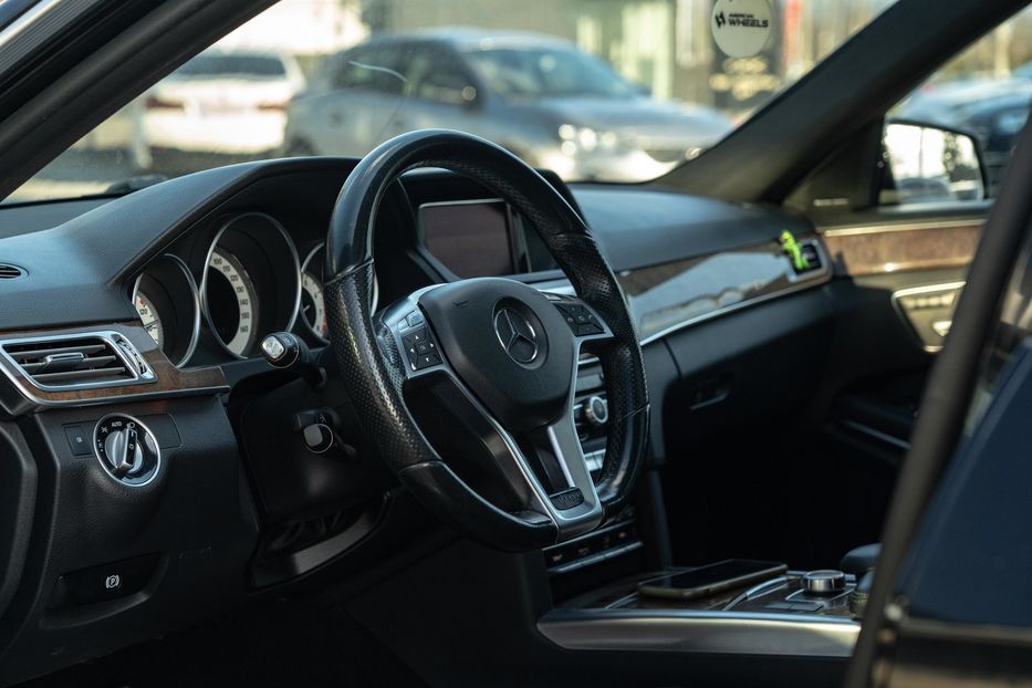 Продам Mercedes-Benz E-Class 350 4Matic 2014 года в Черновцах