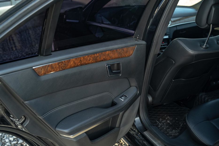 Продам Mercedes-Benz E-Class 350 4Matic 2014 года в Черновцах