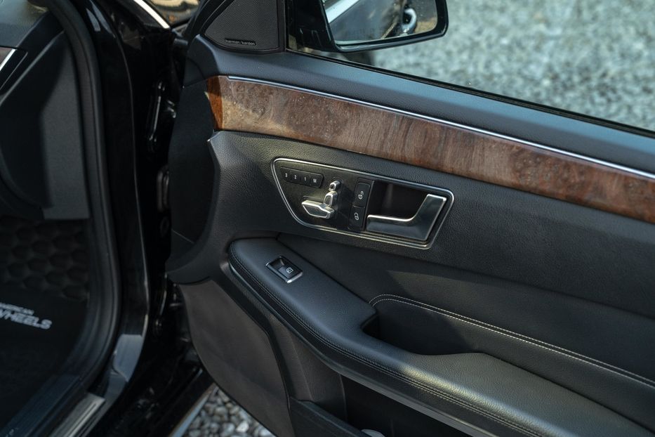 Продам Mercedes-Benz E-Class 350 4Matic 2014 года в Черновцах