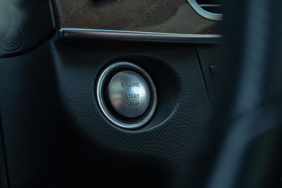 Продам Mercedes-Benz E-Class 350 4Matic 2014 года в Черновцах