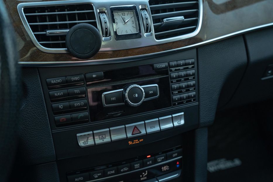 Продам Mercedes-Benz E-Class 350 4Matic 2014 года в Черновцах