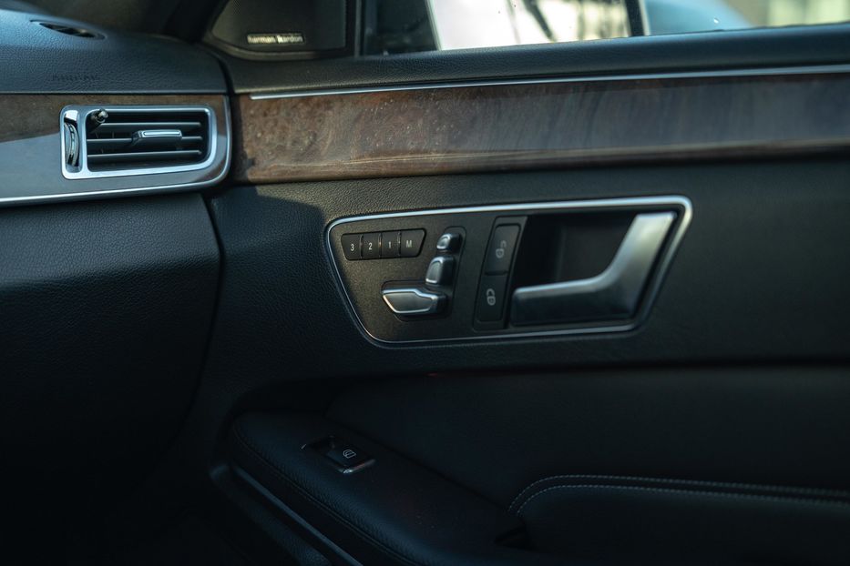 Продам Mercedes-Benz E-Class 350 4Matic 2014 года в Черновцах