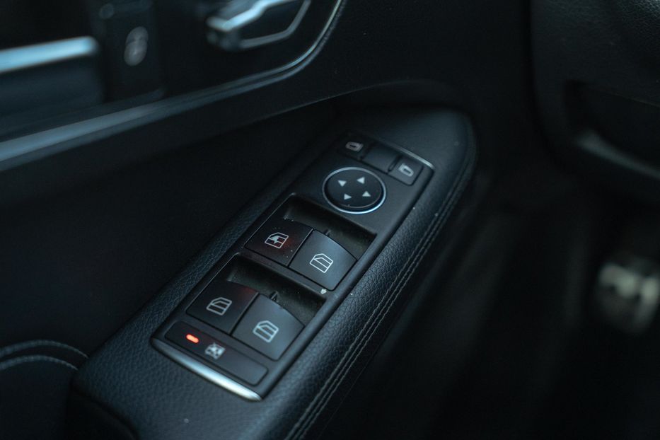 Продам Mercedes-Benz E-Class 350 4Matic 2014 года в Черновцах