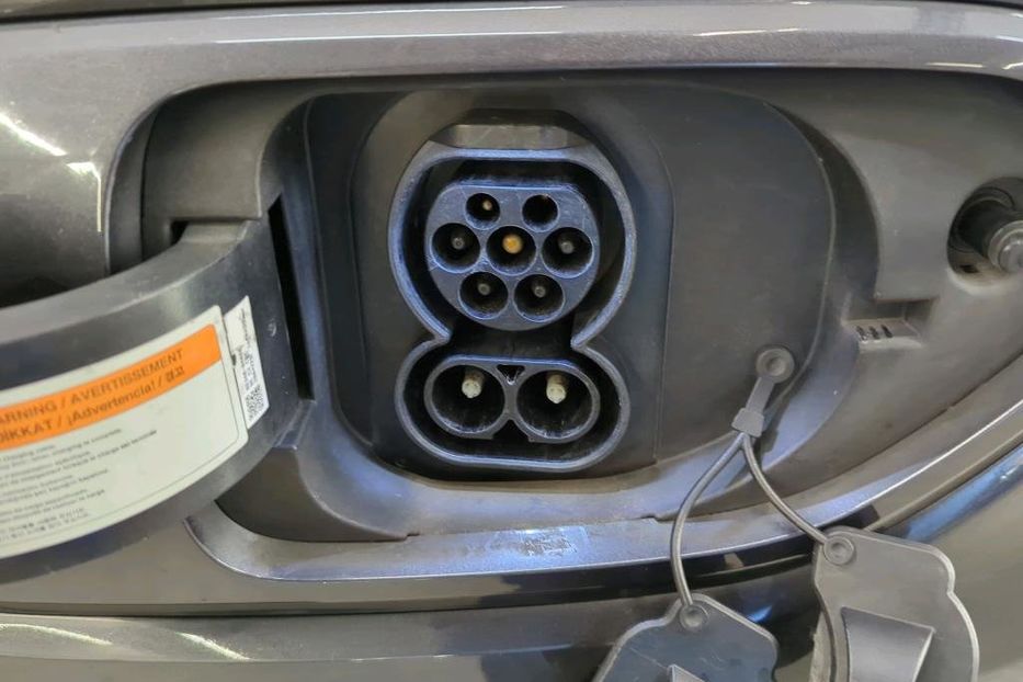 Продам Kia Niro 64квт авто у Львові 2020 года в Львове