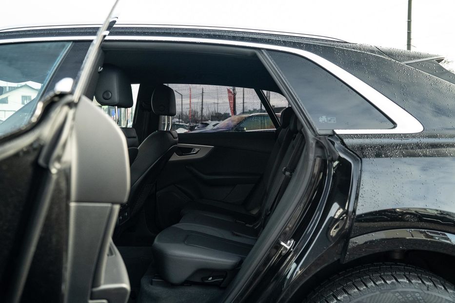 Продам Audi Q8 2021 года в Черновцах