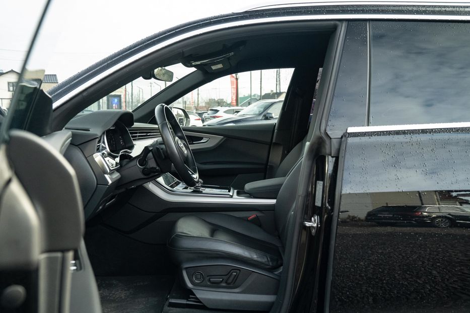 Продам Audi Q8 2021 года в Черновцах