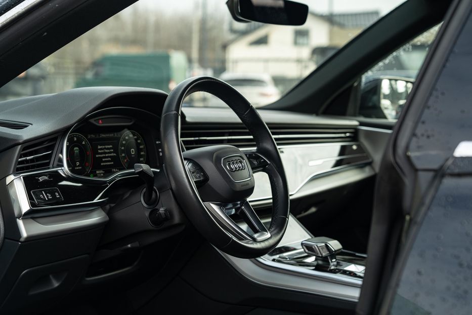 Продам Audi Q8 2021 года в Черновцах