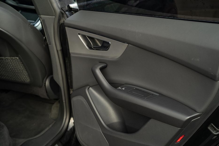 Продам Audi Q8 2021 года в Черновцах