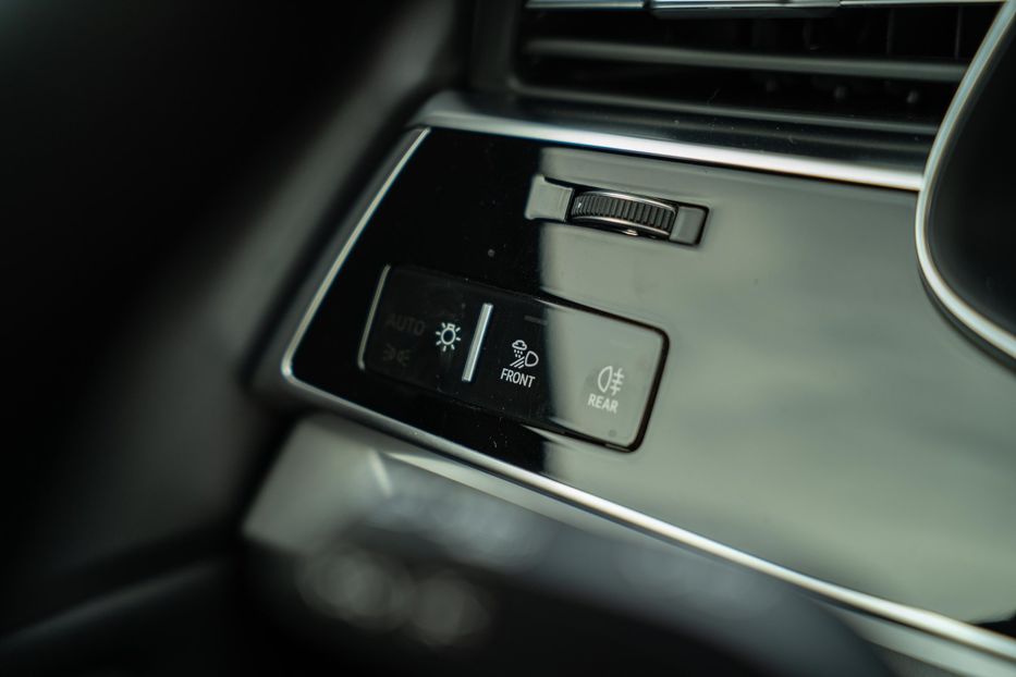 Продам Audi Q8 2021 года в Черновцах