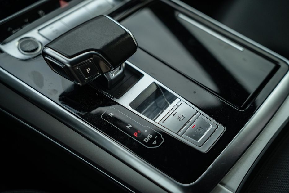 Продам Audi Q8 2021 года в Черновцах