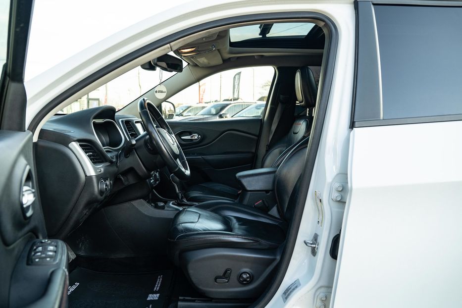 Продам Jeep Cherokee Trailhawk 2015 года в Черновцах