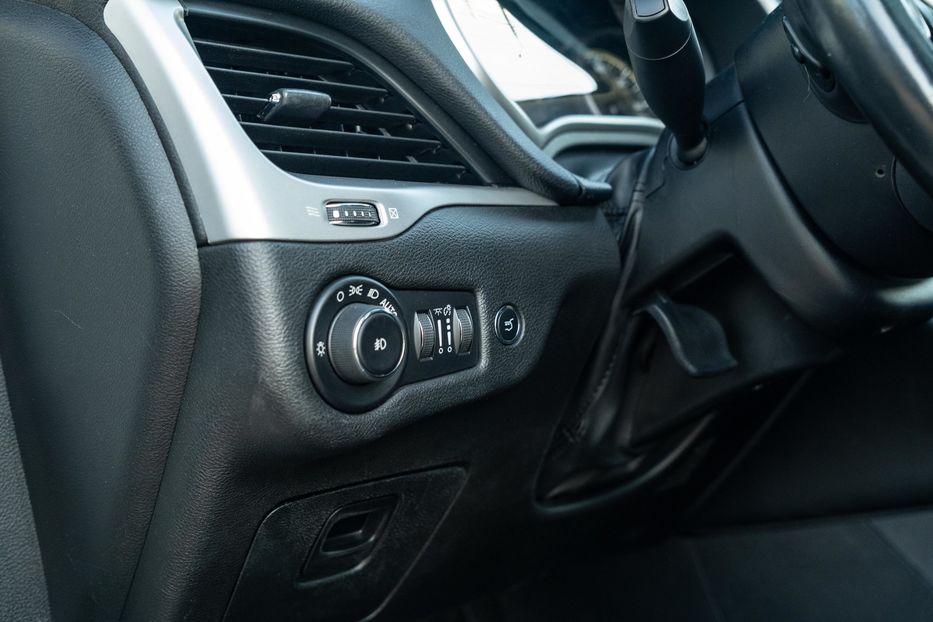 Продам Jeep Cherokee Trailhawk 2015 года в Черновцах