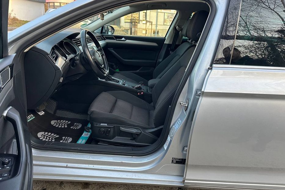 Продам Volkswagen Passat B8 2018 года в Черновцах