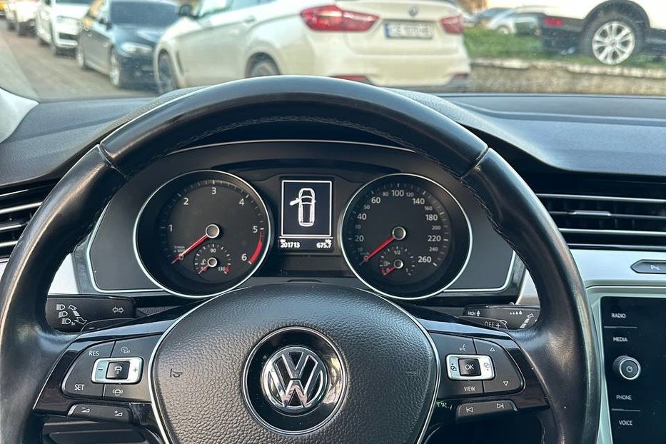 Продам Volkswagen Passat B8 2018 года в Черновцах