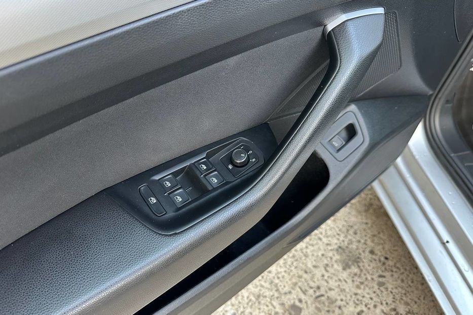 Продам Volkswagen Passat B8 2018 года в Черновцах