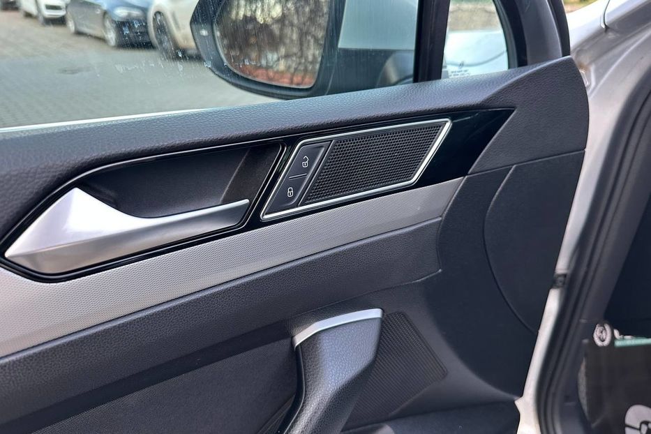 Продам Volkswagen Passat B8 2018 года в Черновцах