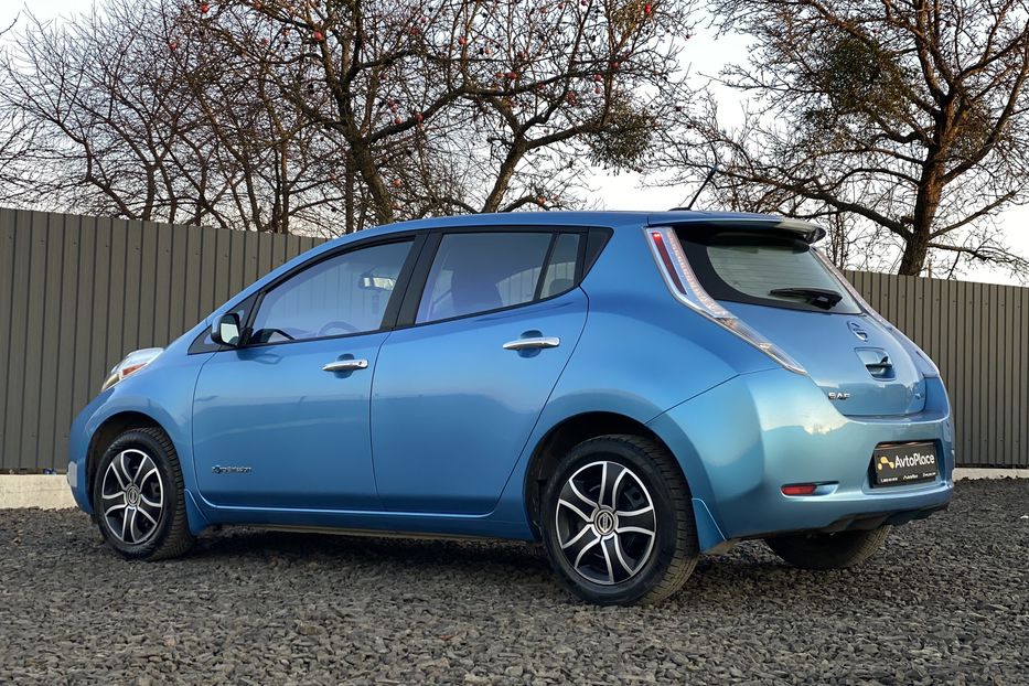 Продам Nissan Leaf 2014 года в Луцке
