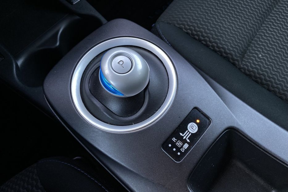 Продам Nissan Leaf 2014 года в Луцке