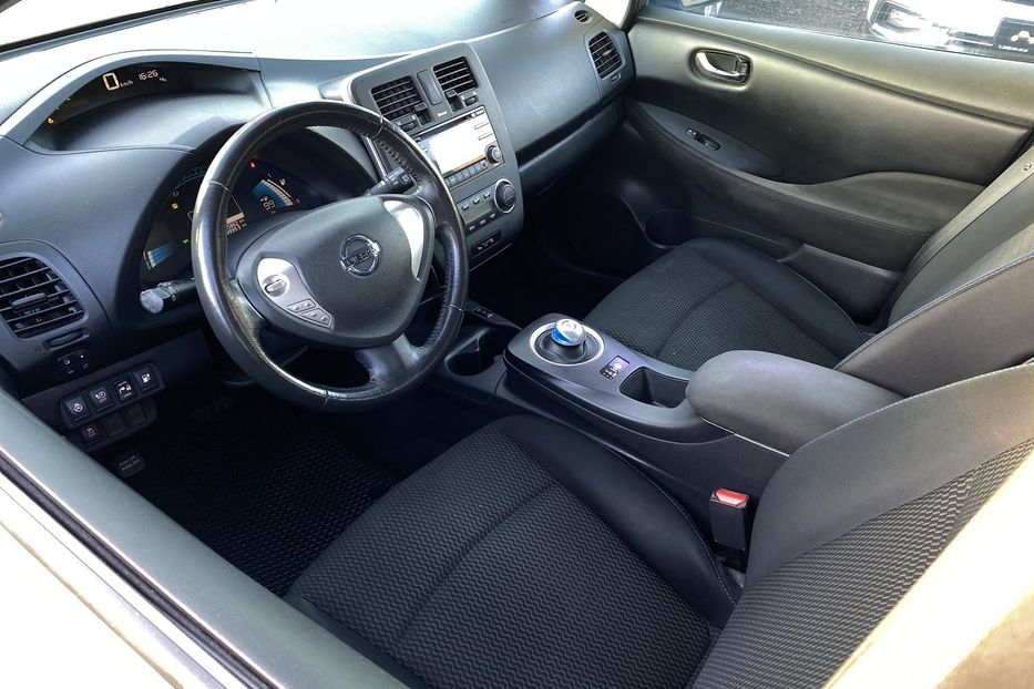 Продам Nissan Leaf 2014 года в Луцке