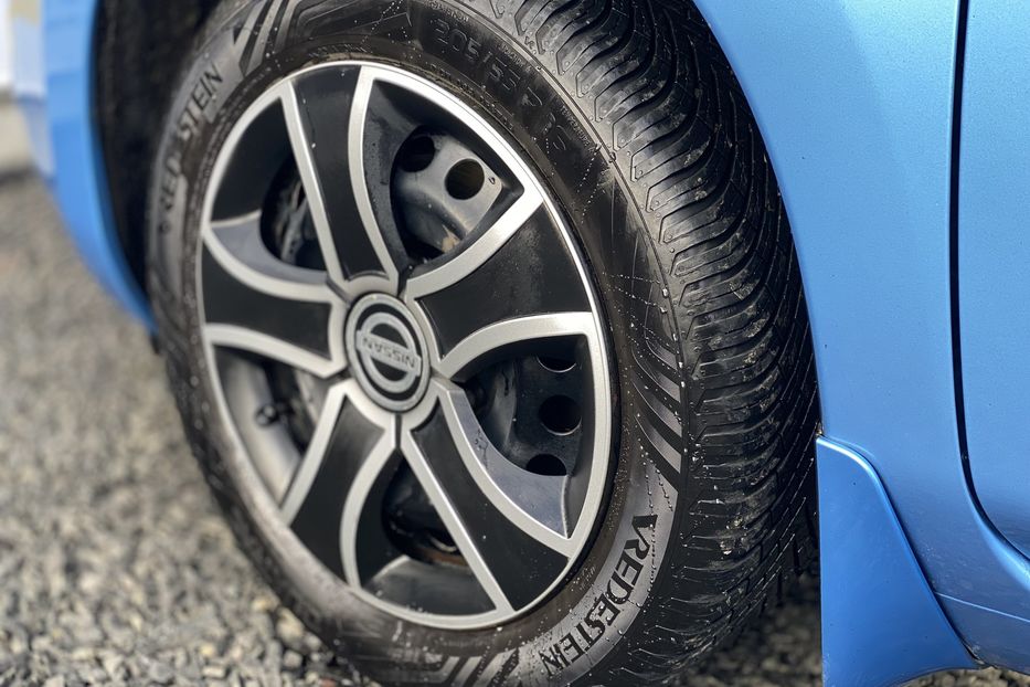 Продам Nissan Leaf 2014 года в Луцке