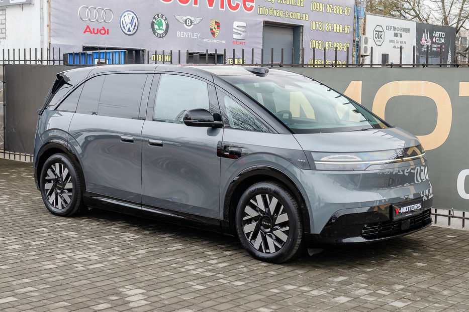 Продам Tesla Model Y ZEEKR MIX 102kWt 2024 года в Киеве