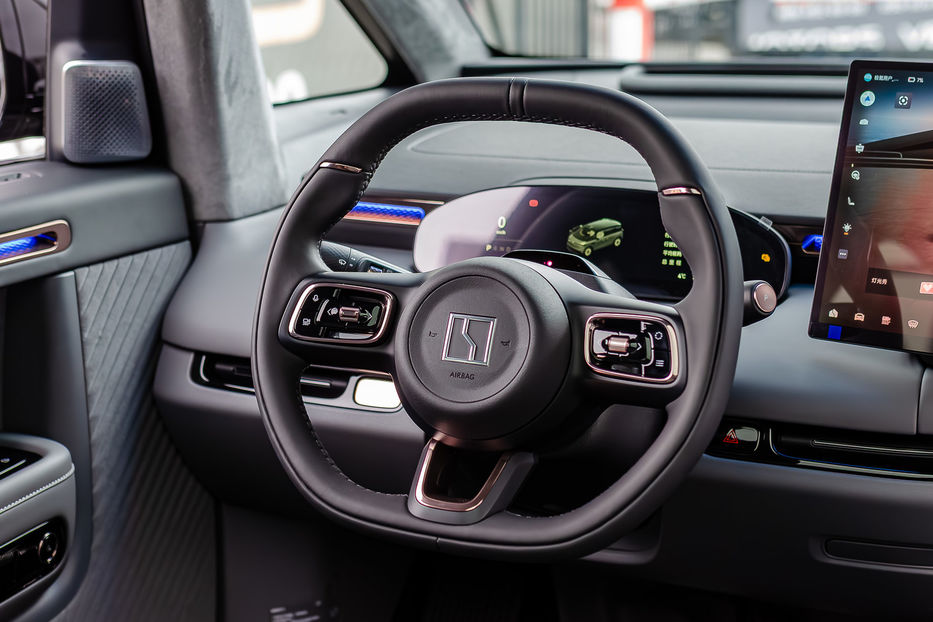 Продам Tesla Model Y ZEEKR MIX 102kWt 2024 года в Киеве