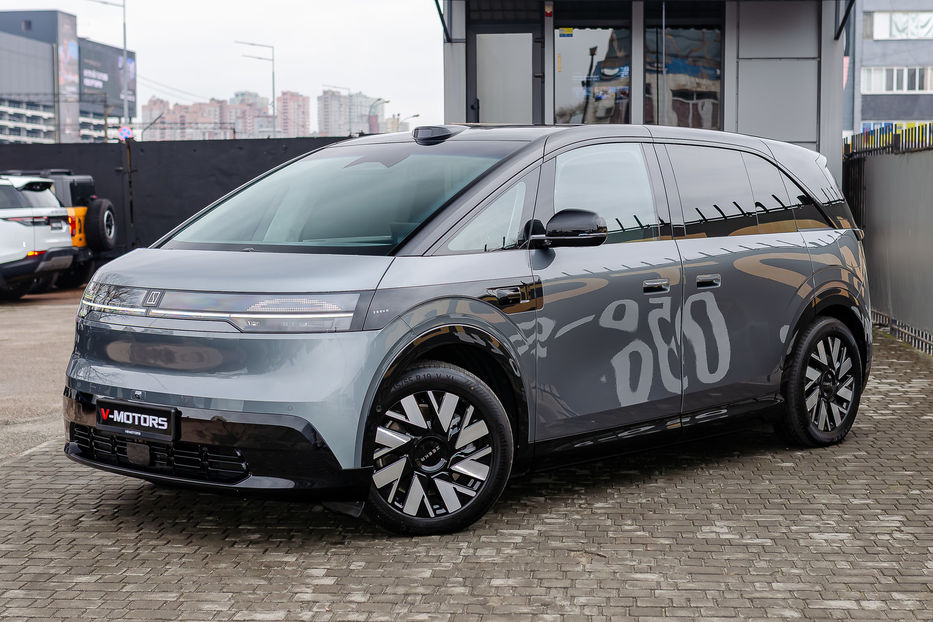 Продам Tesla Model Y ZEEKR MIX 102kWt 2024 года в Киеве