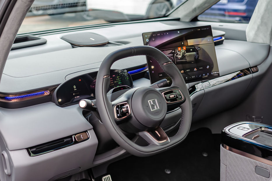 Продам Tesla Model Y ZEEKR MIX 102kWt 2024 года в Киеве