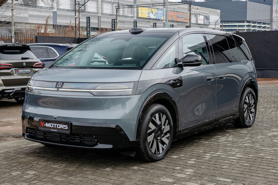 Продам Tesla Model Y ZEEKR MIX 102kWt 2024 года в Киеве