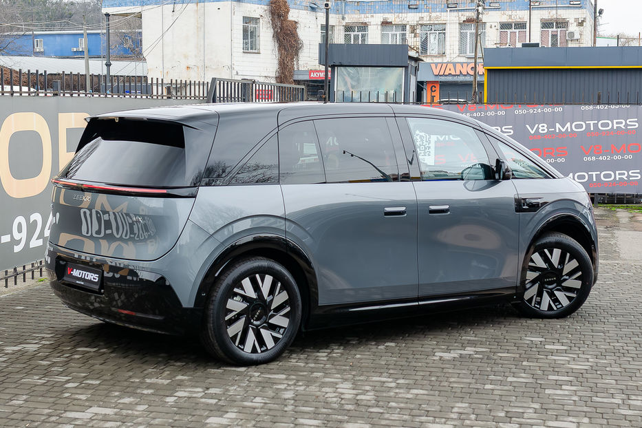 Продам Tesla Model Y ZEEKR MIX 102kWt 2024 года в Киеве